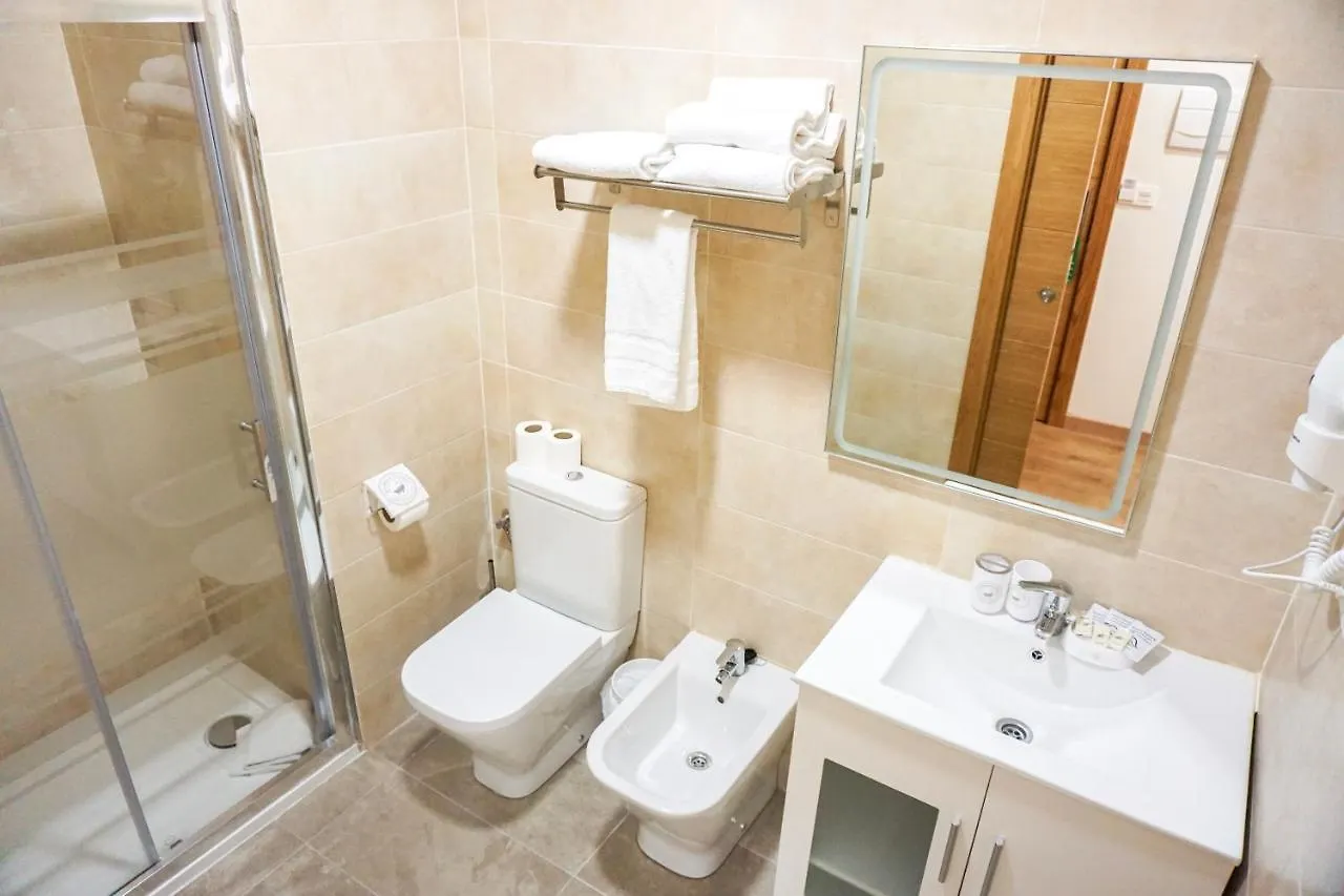 Hotel Lidar Bilbao 2*,